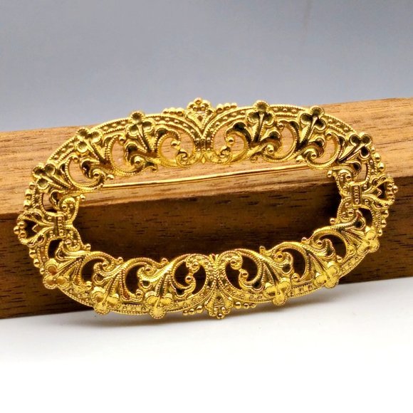 Art Deco Style Filigree Brooch, Chic Vintage Gold Tone Oval, Elegant Lapel or Sc - Picture 2 of 4